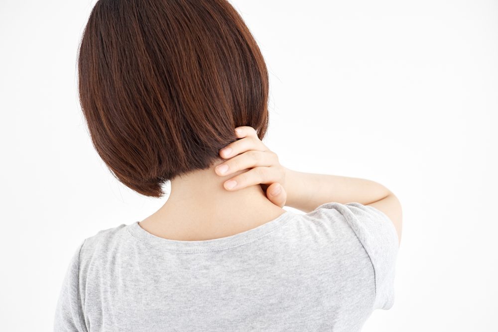 マッサージでは治らない?慢性的な肩こり解消に本当に必要なこと