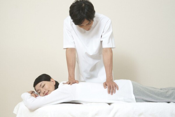 安定か自由か？勤務形態から考える接骨院でのベストな働き方サムネイル